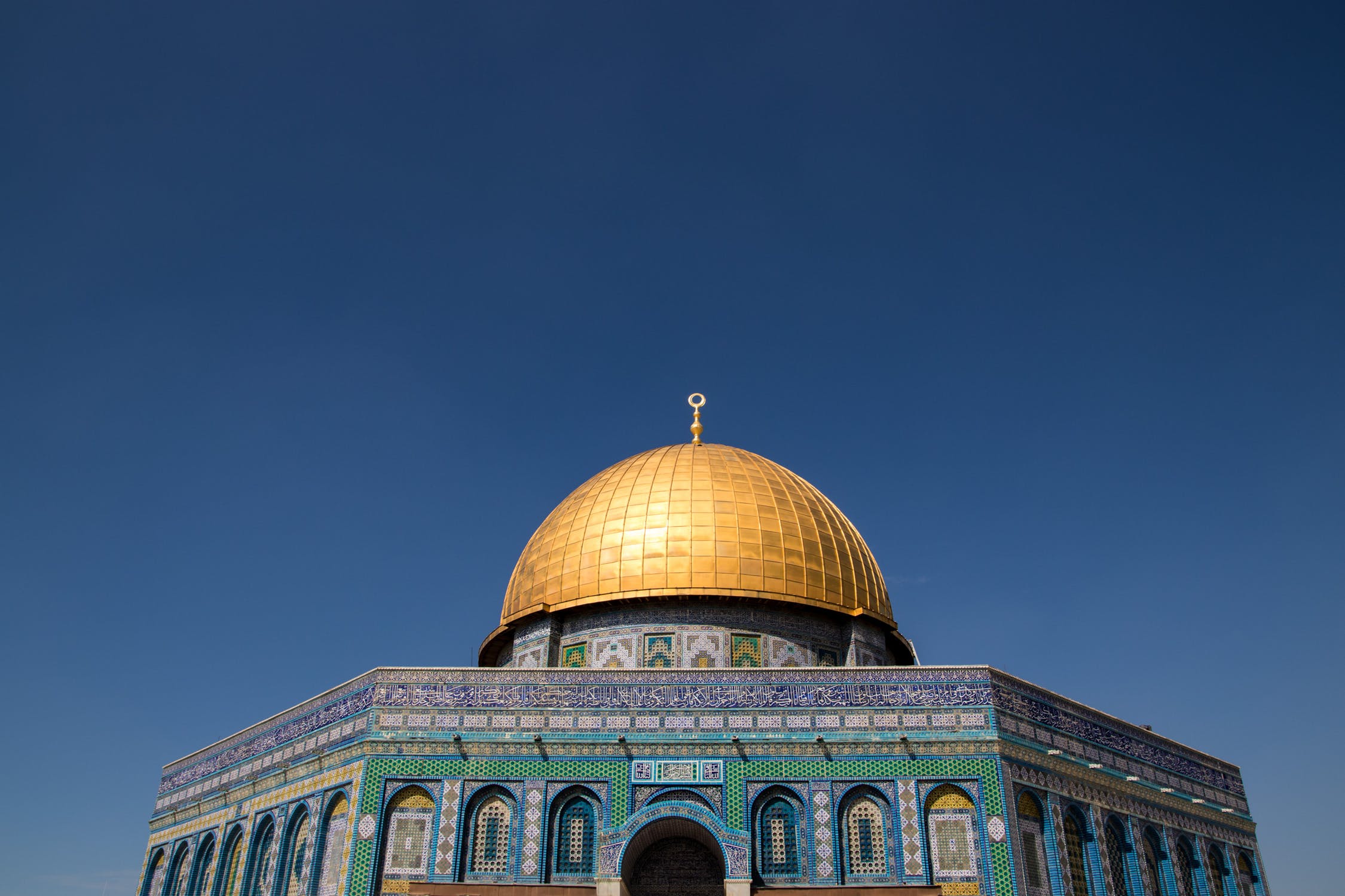 Bijbelstudie-de-derde-tempel-en-de-drie-religies.jpeg